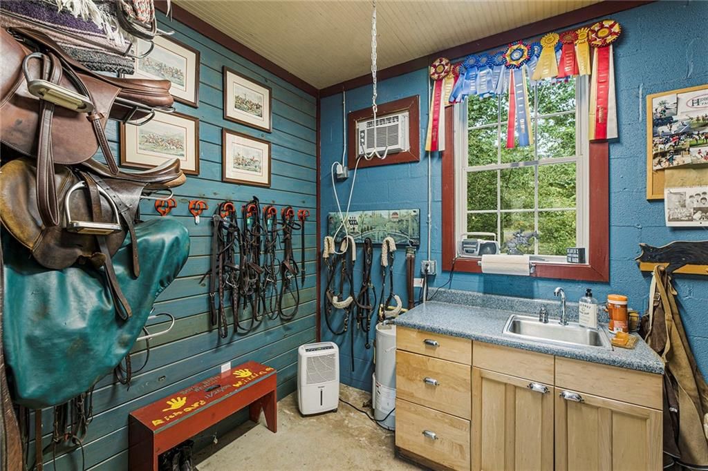 Image 105 of property listing at 683 Duck Thurmond Road, Dawsonville, GA 30534