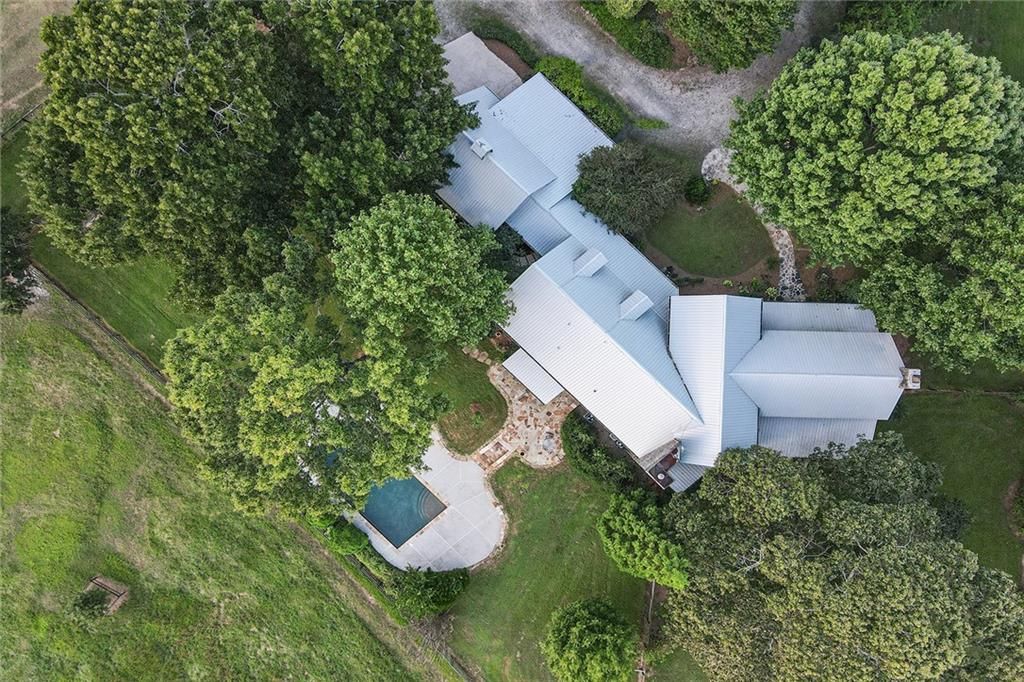Image 58 of property listing at 683 Duck Thurmond Road, Dawsonville, GA 30534