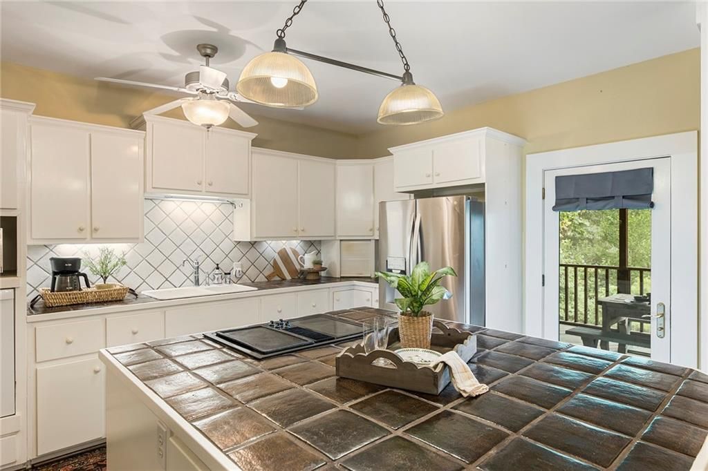 Image 74 of property listing at 683 Duck Thurmond Road, Dawsonville, GA 30534