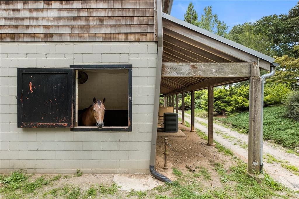 Image 89 of property listing at 683 Duck Thurmond Road, Dawsonville, GA 30534