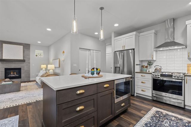 22226 17th Avenue W, Lynnwood, WA 98036