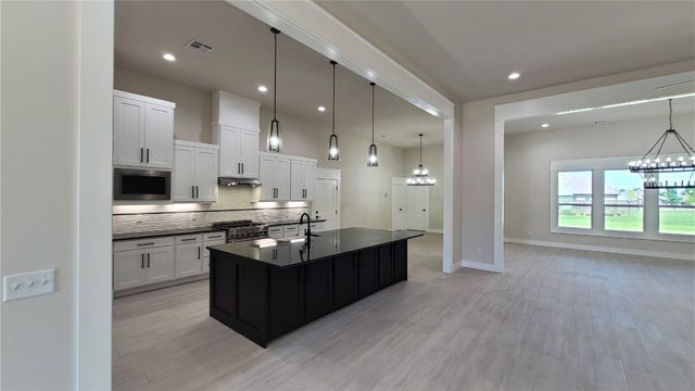 1425 W Harvard Way, Mustang, OK 73064