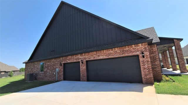 1425 W Harvard Way, Mustang, OK 73064