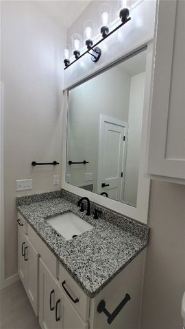 1425 W Harvard Way, Mustang, OK 73064