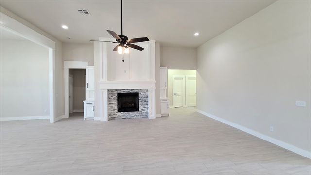 1425 W Harvard Way, Mustang, OK 73064