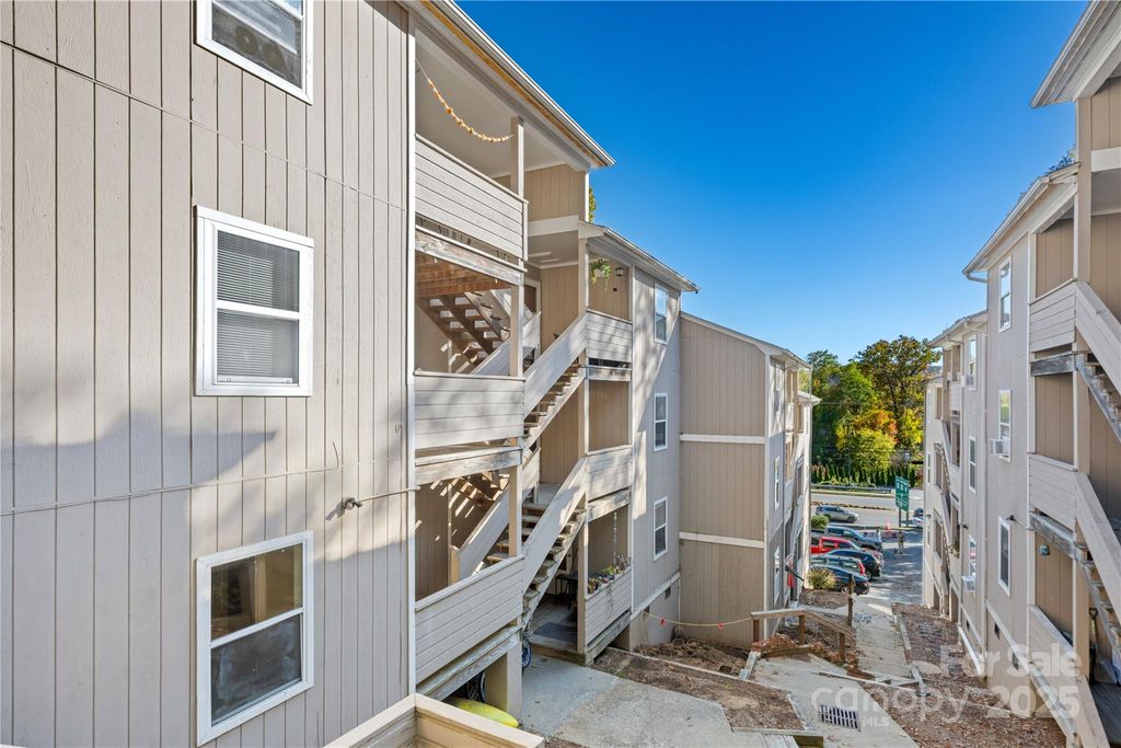 229 E King Street 17, Boone, NC 28607