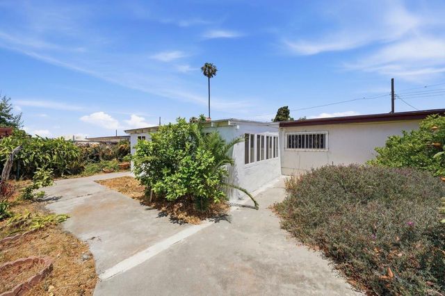 444 E Oxford Street, Chula Vista, CA 91911