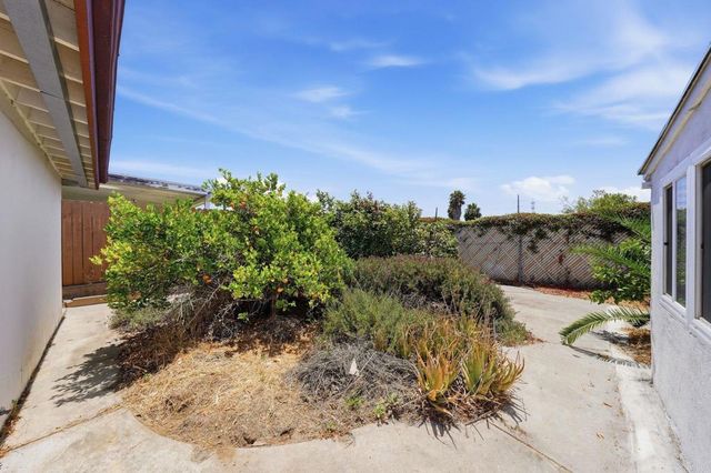 444 E Oxford Street, Chula Vista, CA 91911