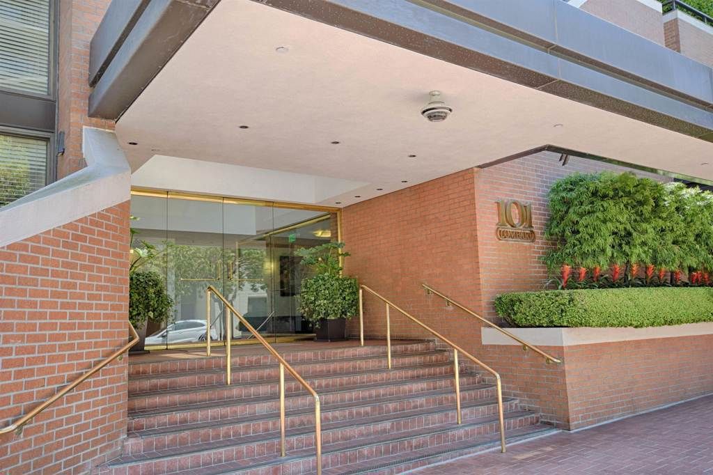 Image 1 of property listing at 101 101 Lombard St 109E, San Francisco, CA 94111