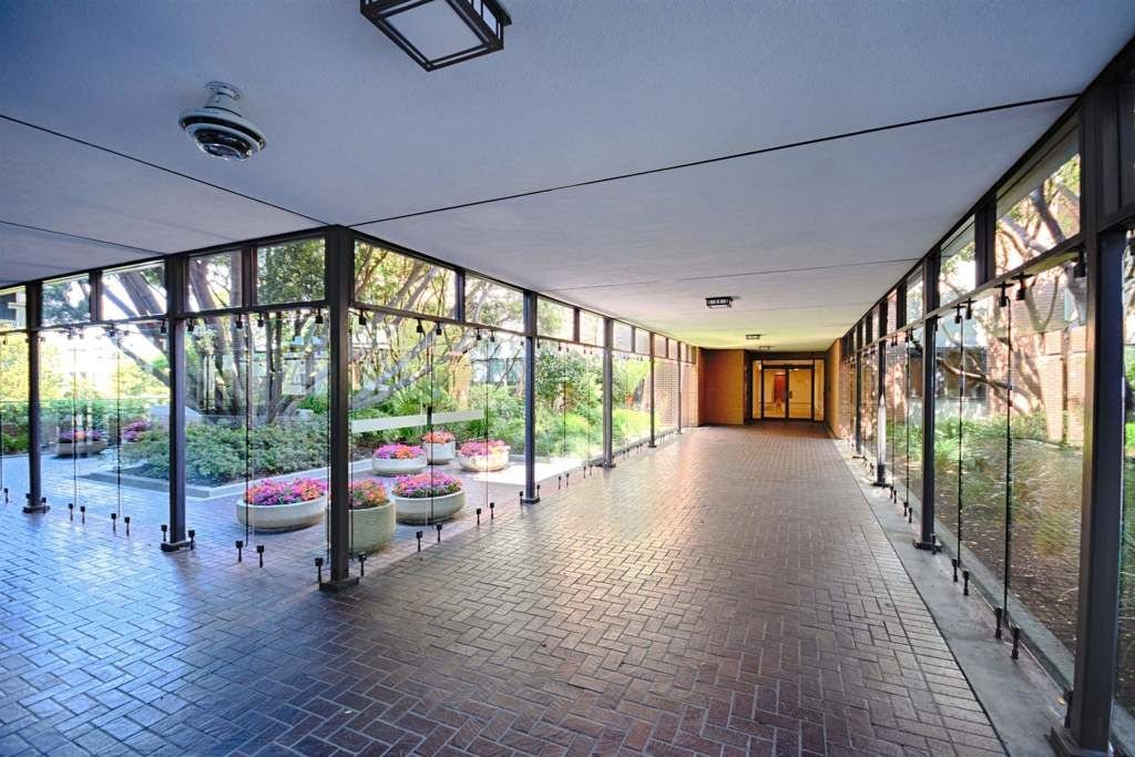 Image 3 of property listing at 101 101 Lombard St 109E, San Francisco, CA 94111