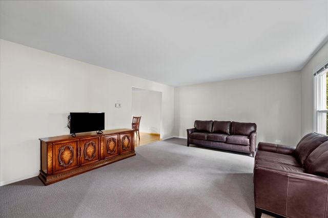 1554 Deer Run, Gurnee, IL 60031