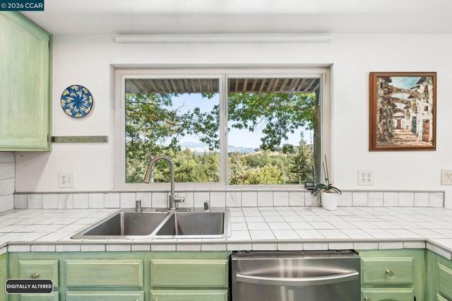834 Carter Acres Ln, Martinez, CA 94553