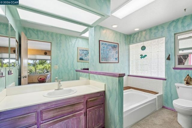 834 Carter Acres Ln, Martinez, CA 94553