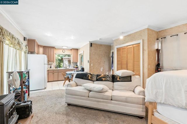 834 Carter Acres Ln, Martinez, CA 94553