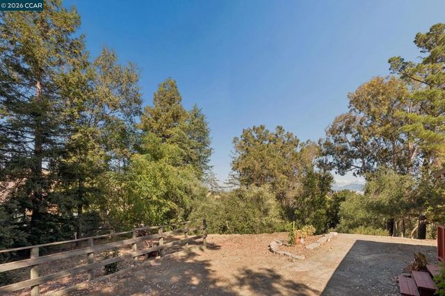 834 Carter Acres Ln, Martinez, CA 94553