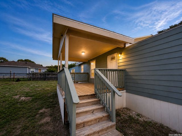 22823 COPPER CANYON DR, Elmendorf, TX 78112