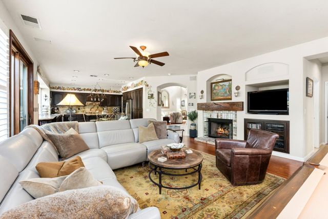 3301 Stonehurst Dr, El Dorado Hills, CA 95762