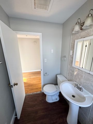 7609 Lockwood Avenue, Burbank, IL 60459