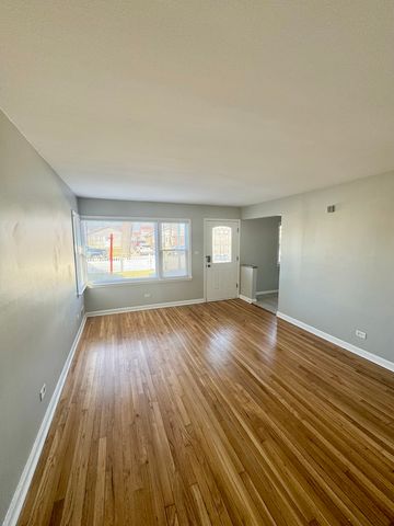 7609 Lockwood Avenue, Burbank, IL 60459