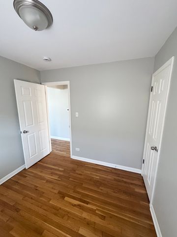 7609 Lockwood Avenue, Burbank, IL 60459