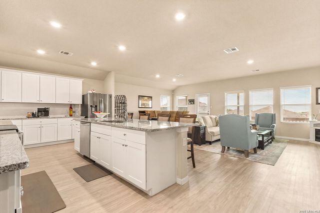 6122 BALLAST TRL, New Braunfels, TX 78132