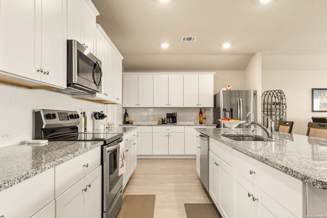 6122 BALLAST TRL, New Braunfels, TX 78132