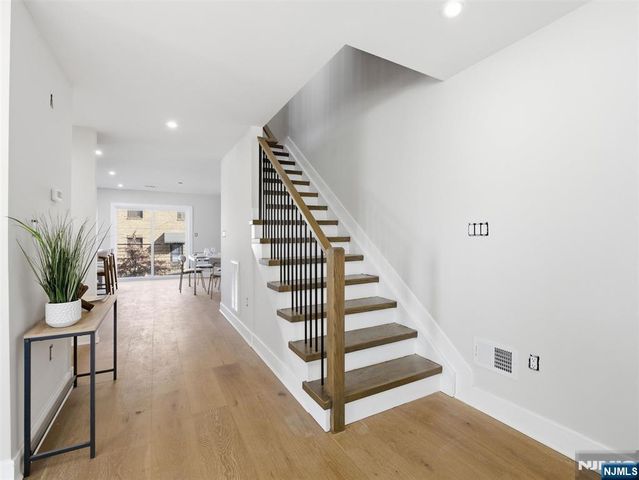 138-140 Weigands Lane 1, Secaucus, NJ 07094