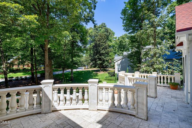 109 Charlemagne Court, Cary, NC 27511