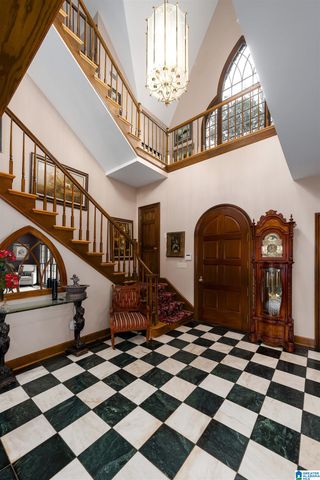 1075 COUNTRY CLUB CIRCLE, Hoover, AL 35244