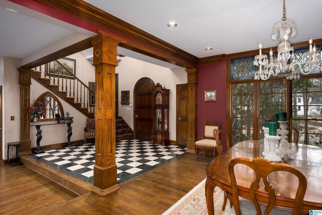 1075 COUNTRY CLUB CIRCLE, Hoover, AL 35244