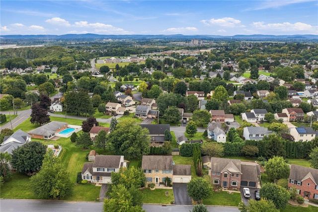 271 Kurt Drive, Upper Nazareth Twp, PA 18064