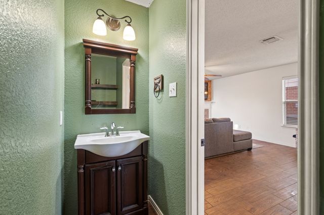 118 Washington Way, Venus, TX 76084