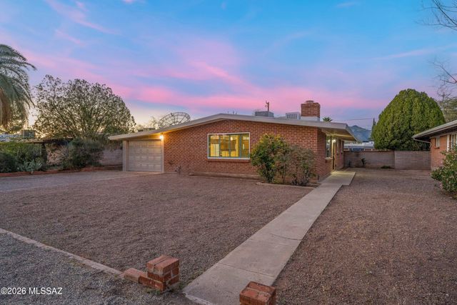 5819 E Rosewood Street, Tucson, AZ 85711