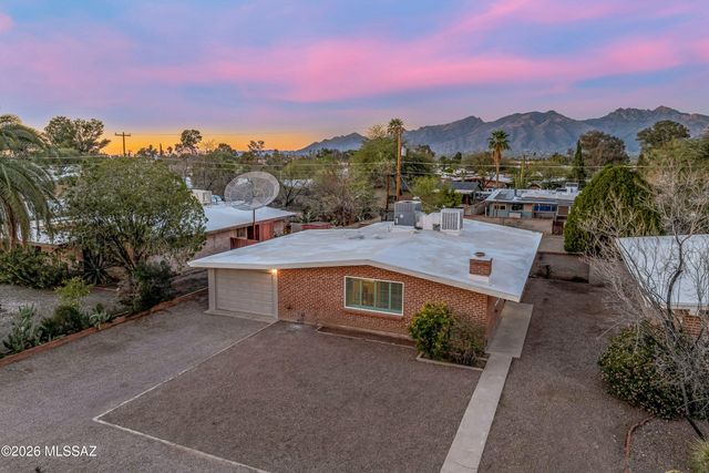 5819 E Rosewood Street, Tucson, AZ 85711