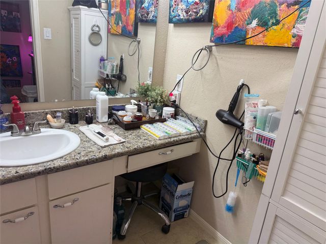 2120 El Paseo Street 703, Houston, TX 77054