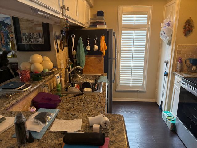 2120 El Paseo Street 703, Houston, TX 77054