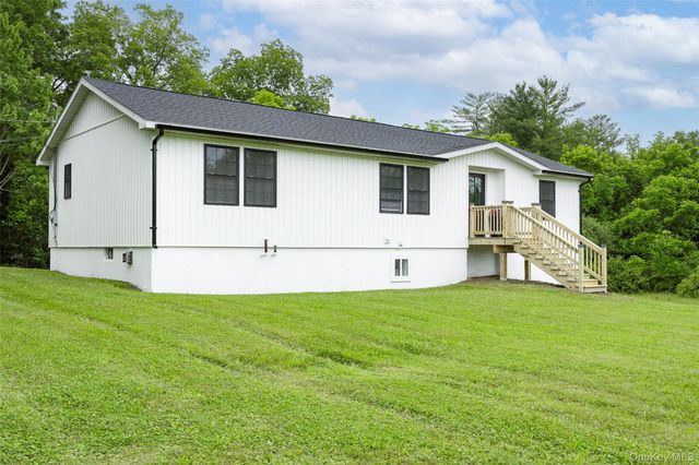 47 Clay Hill Road, Tivoli, NY 12583