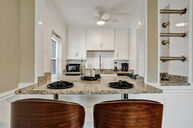 301 E Mcnab Road 115, Pompano Beach, FL 33060