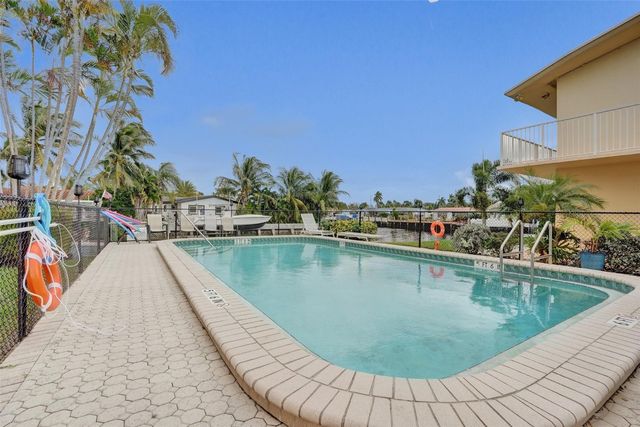 301 E Mcnab Road 115, Pompano Beach, FL 33060