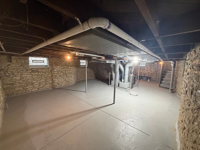 553 S Greenwood Avenue, Kankakee, IL 60901