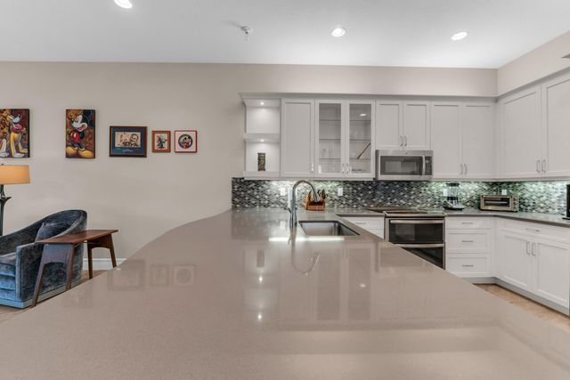 8543 Julian Alps Lane, Boynton Beach, FL 33473