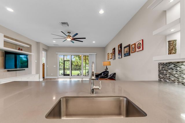 8543 Julian Alps Lane, Boynton Beach, FL 33473