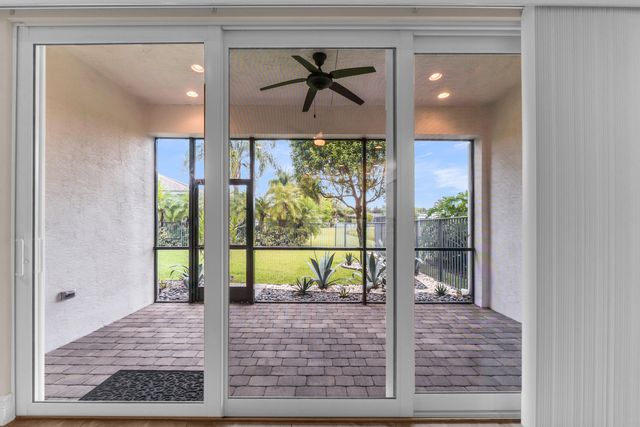 8543 Julian Alps Lane, Boynton Beach, FL 33473