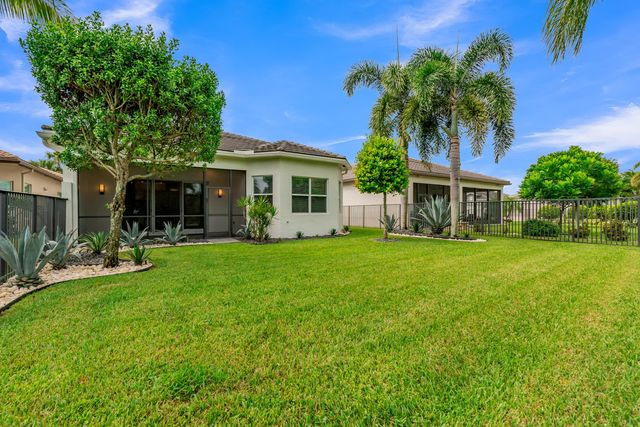 8543 Julian Alps Lane, Boynton Beach, FL 33473