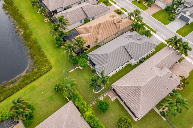 8543 Julian Alps Lane, Boynton Beach, FL 33473