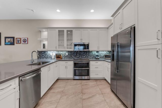 8543 Julian Alps Lane, Boynton Beach, FL 33473
