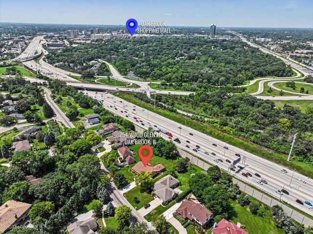 254 Wood Glen Lane, Oak Brook, IL 60523
