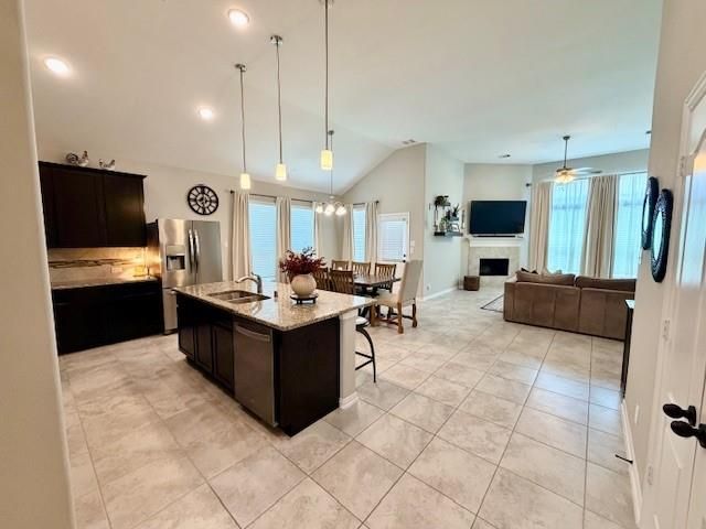 8711 W Crescent Lake Circle, Baytown, TX 77521