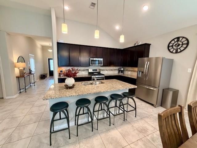 8711 W Crescent Lake Circle, Baytown, TX 77521