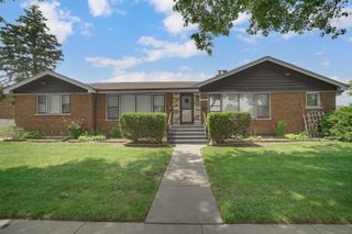 9600 Kilpatrick Avenue South, Oak Lawn, IL 60453